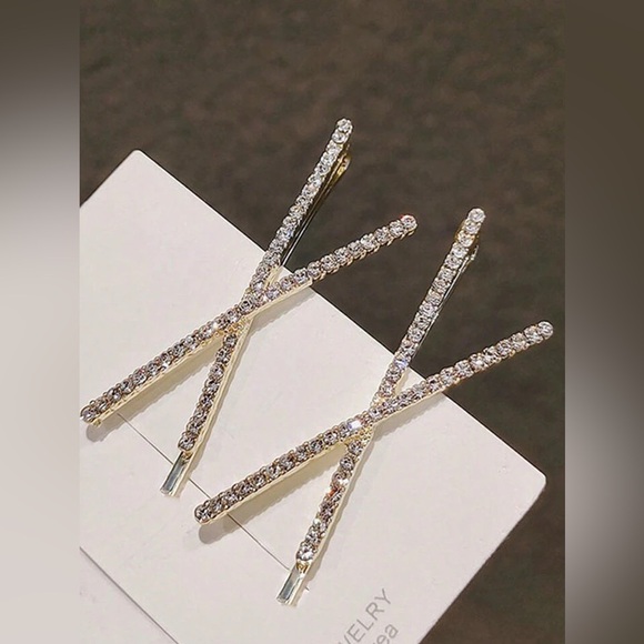 Rhinestone Hair Accessory - Picture 2 of 3